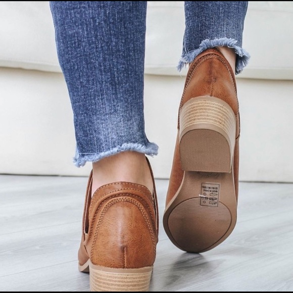 Last Size 7 Cutout Booties (Cognac) - Picture 3 of 5